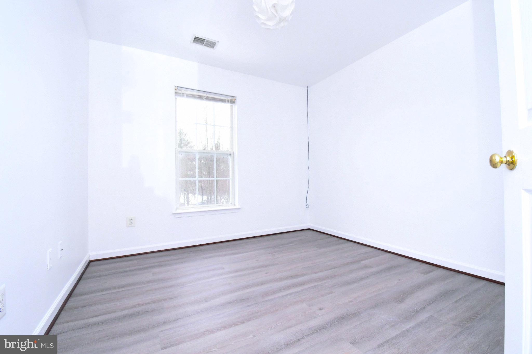 VILLAGES OF URBANA - Residential Lease