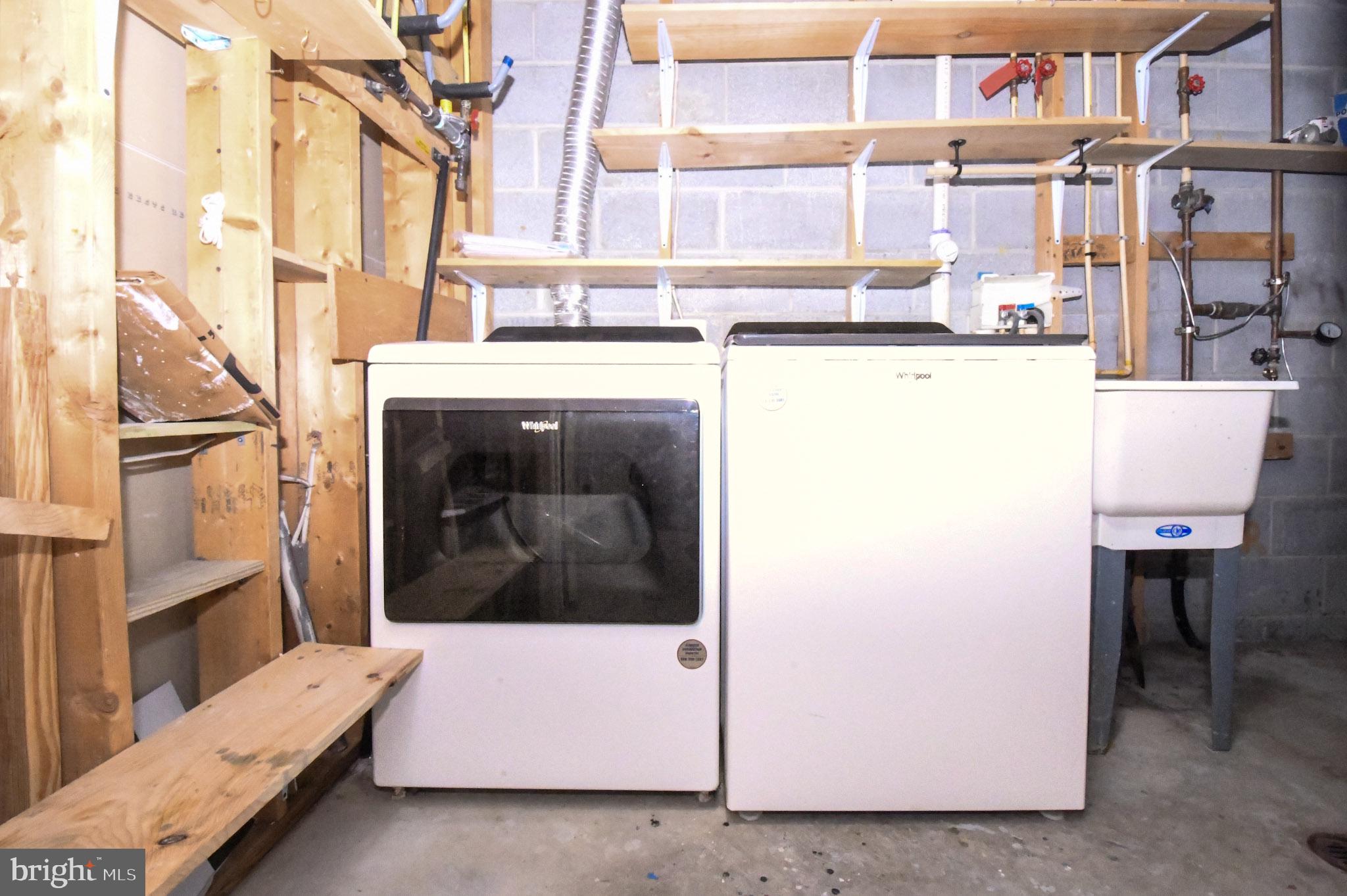 VILLAGES OF URBANA - Residential Lease