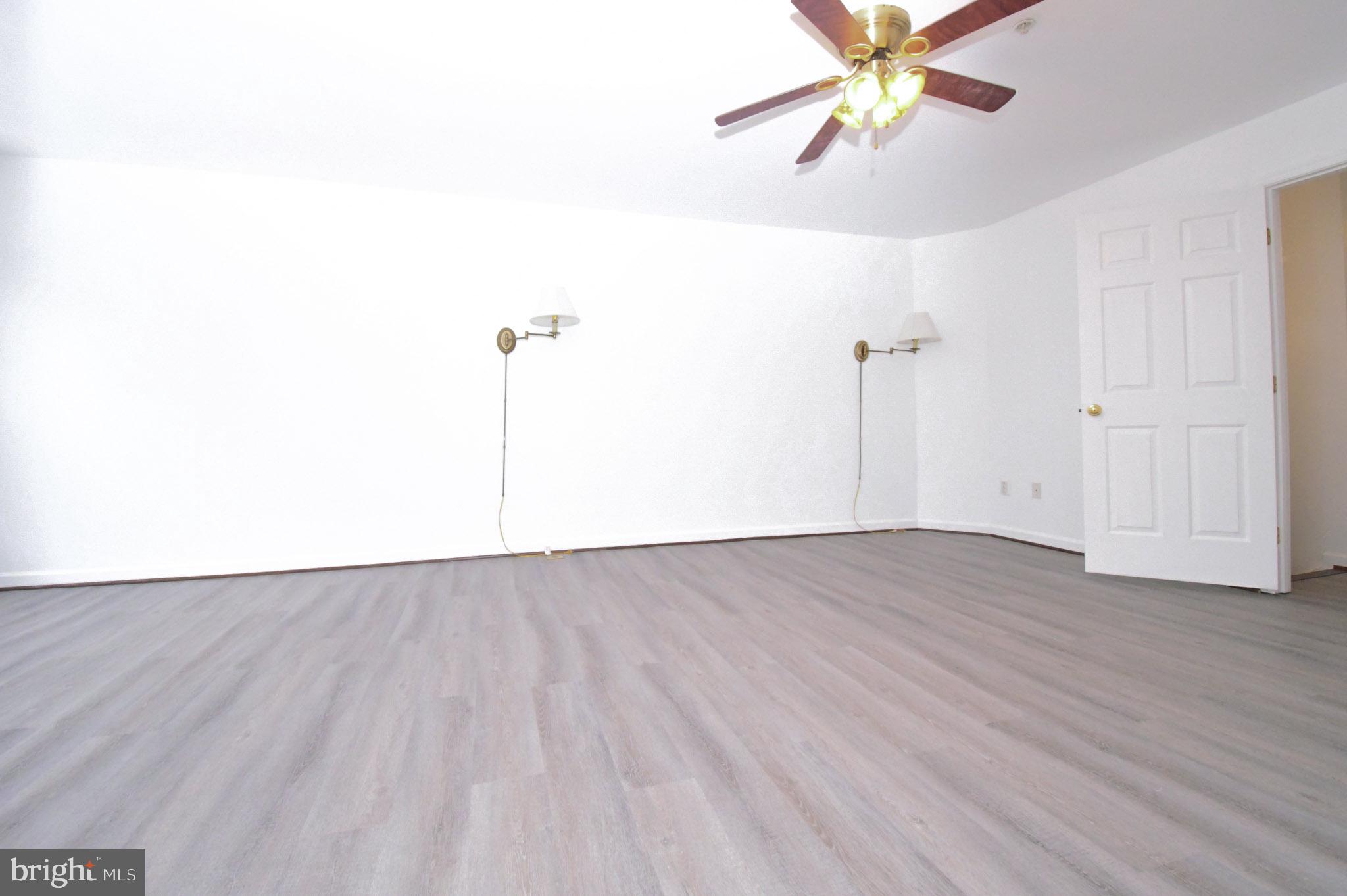 VILLAGES OF URBANA - Residential Lease