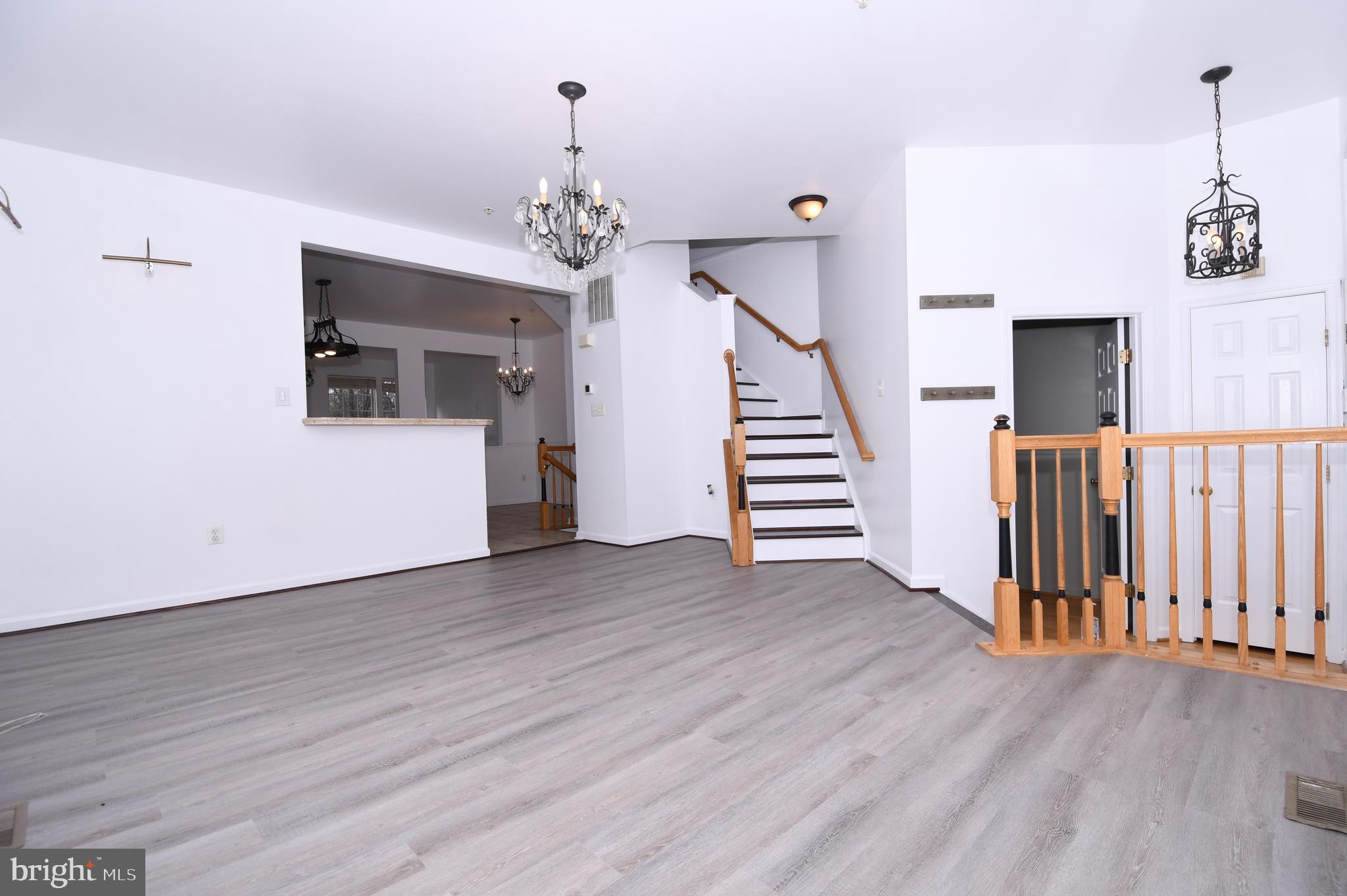 VILLAGES OF URBANA - Residential Lease