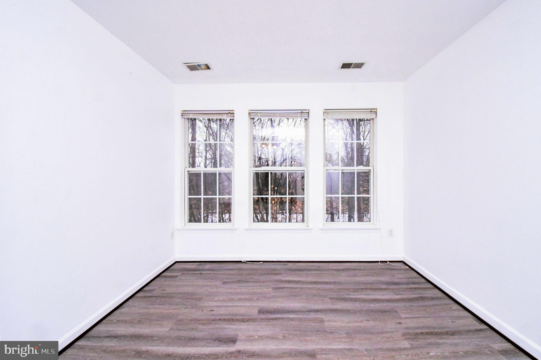 VILLAGES OF URBANA - Residential Lease