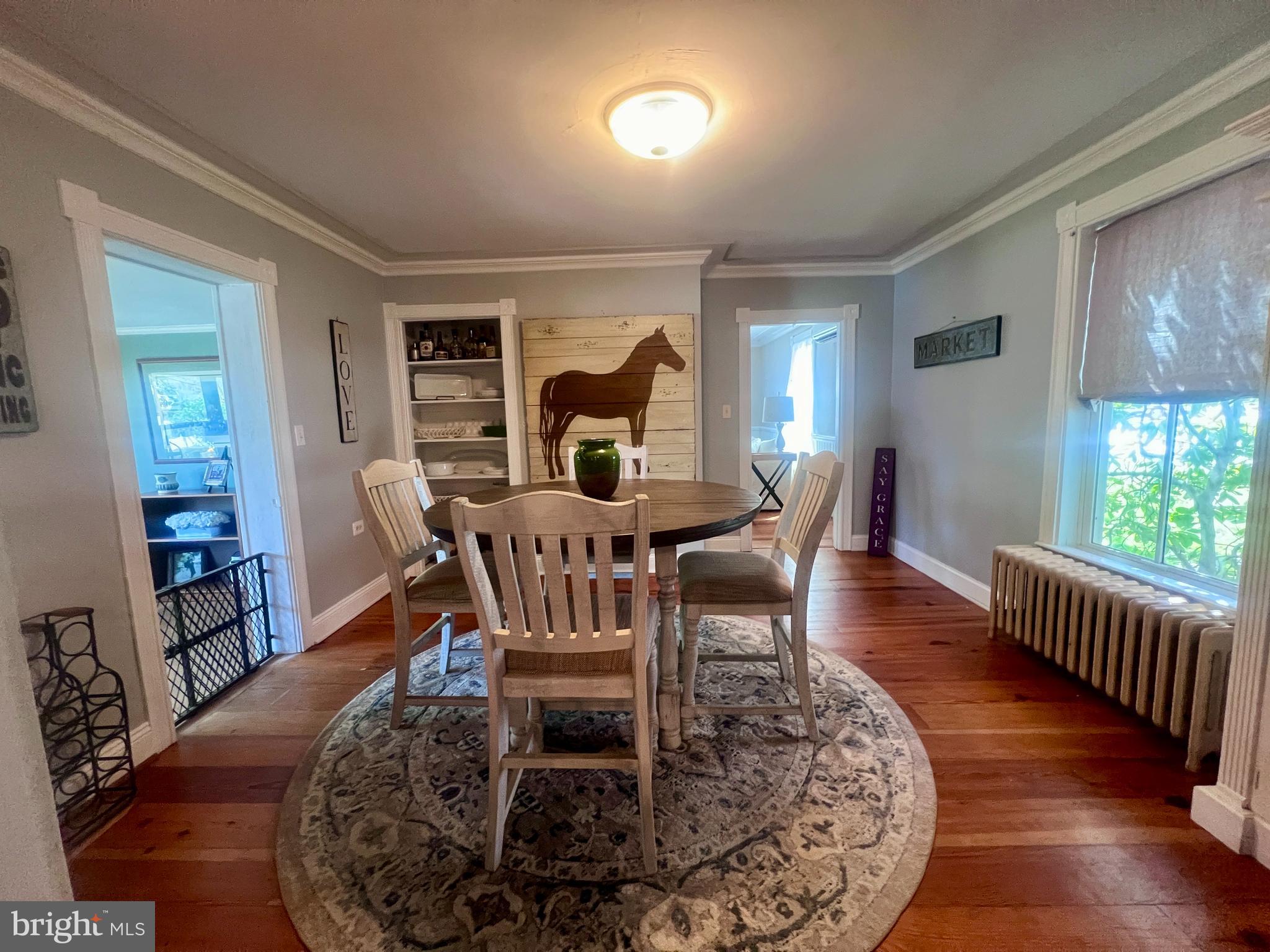 ROUND HILL - Residential