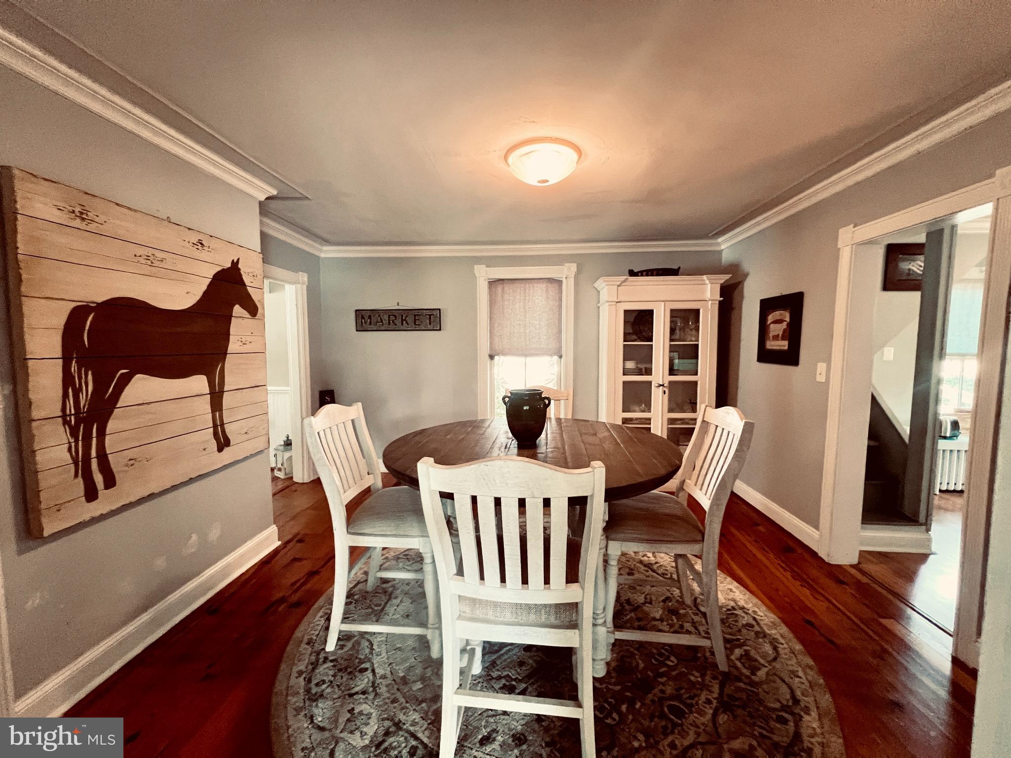 ROUND HILL - Residential