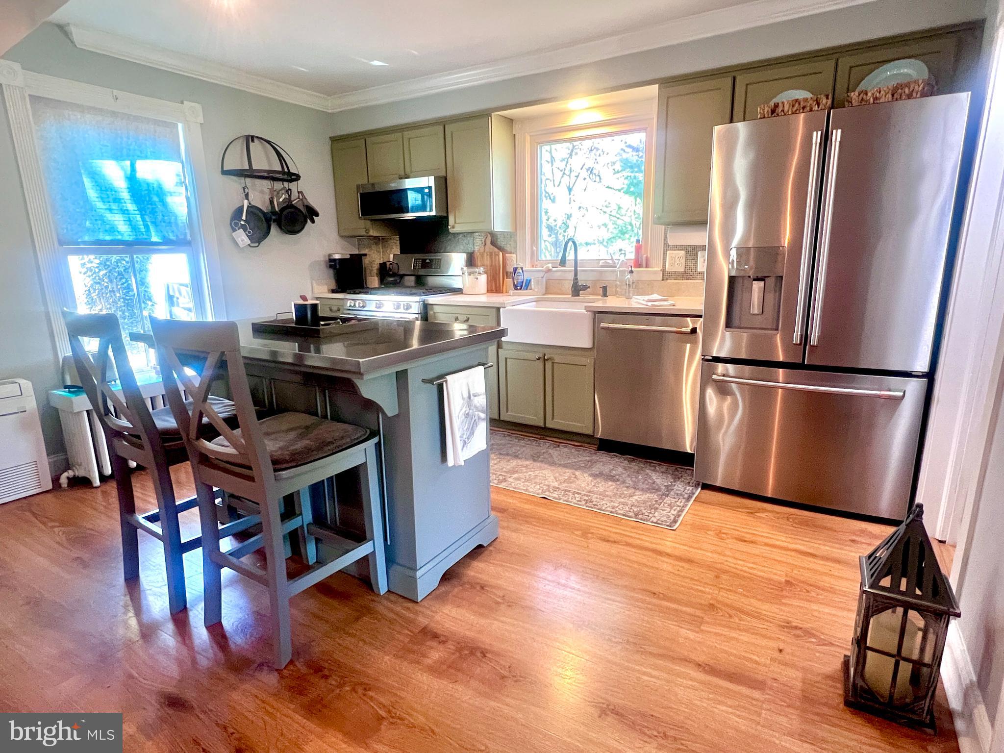 ROUND HILL - Residential