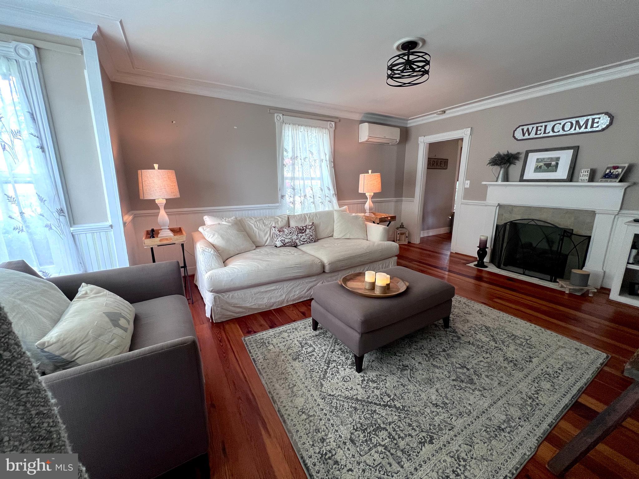 ROUND HILL - Residential
