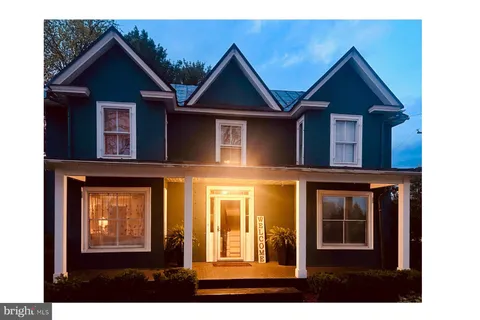 18 E Loudoun Street, Round Hill, VA 20141 - MLS#: VALO2119968