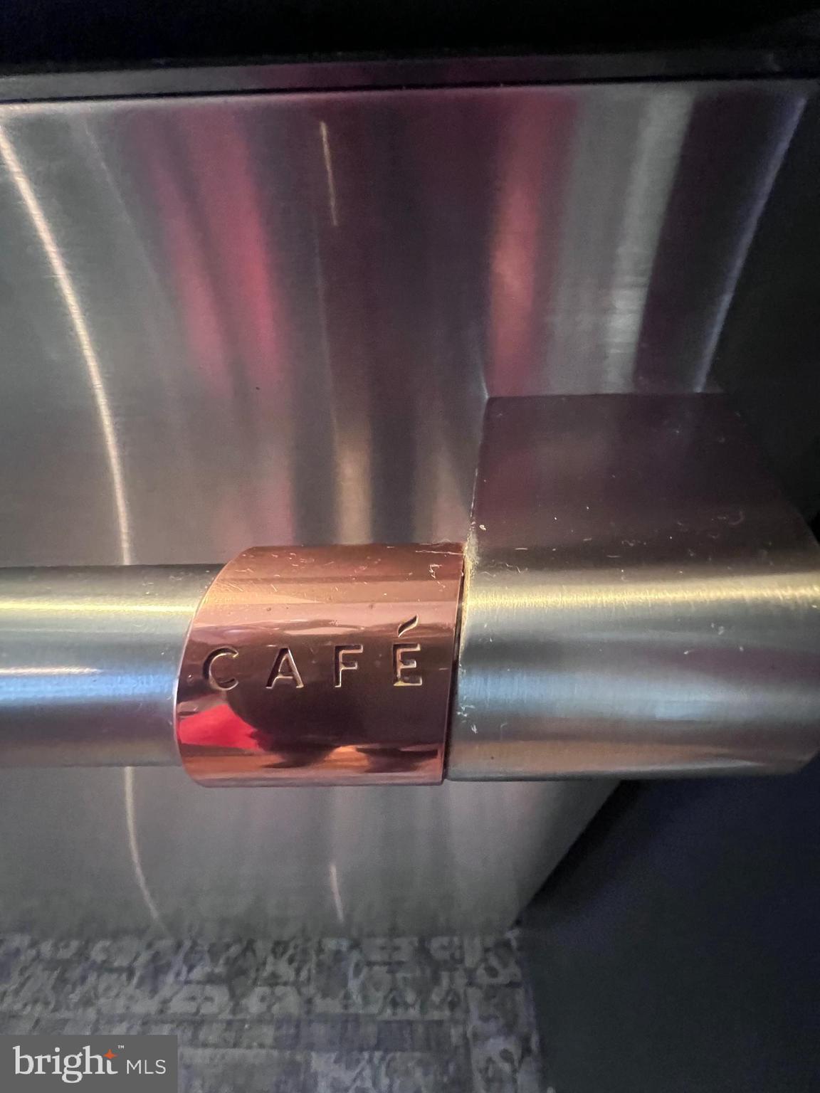 ROUND HILL - Residential