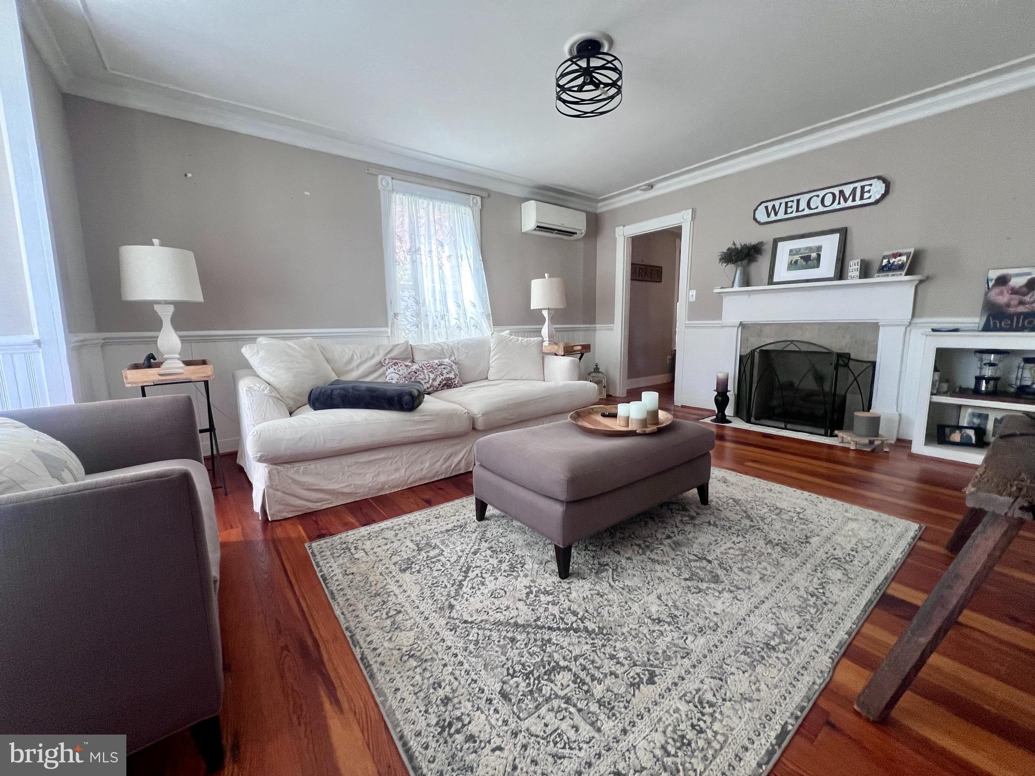 ROUND HILL - Residential