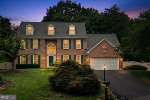 Photo of 6747 Jade Post Lane, CENTREVILLE, VA 20121 (MLS # VAFX2342056)