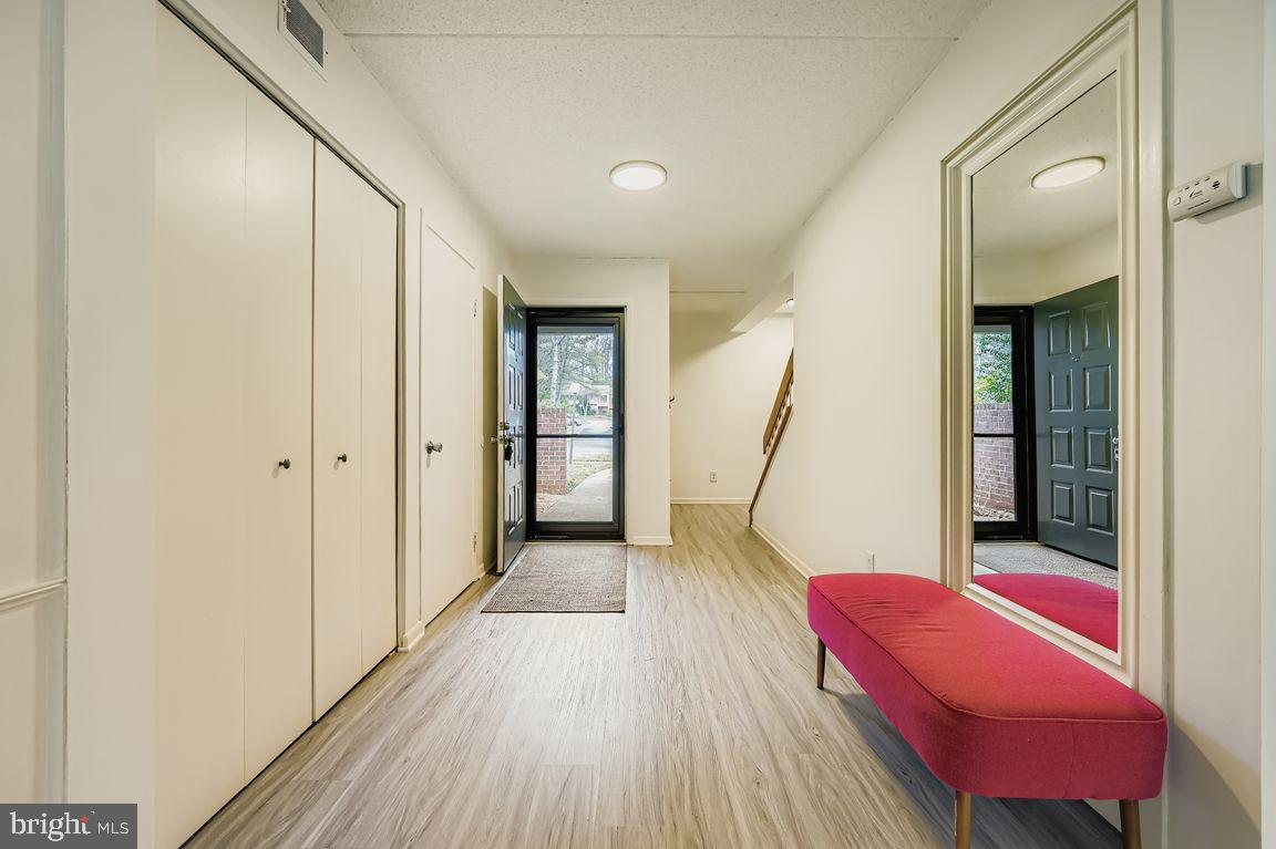 OAKHAMPTON - Residential Lease