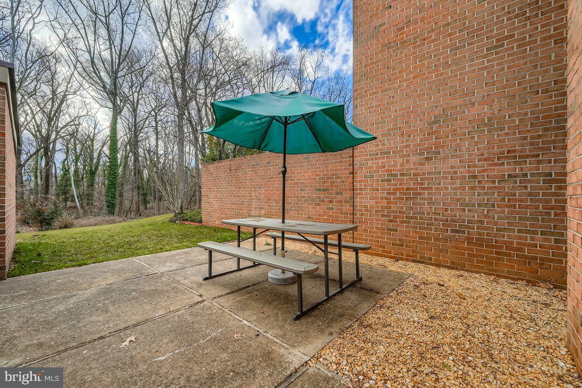 OAKHAMPTON - Residential Lease