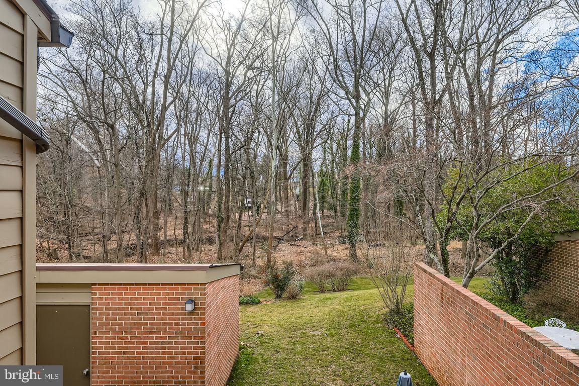 OAKHAMPTON - Residential Lease