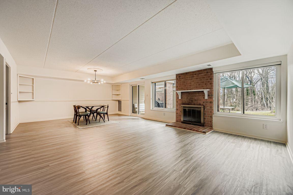 OAKHAMPTON - Residential Lease