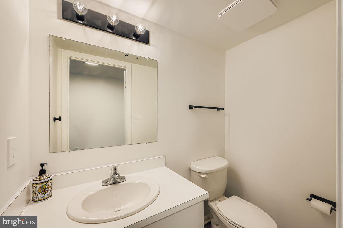 OAKHAMPTON - Residential Lease