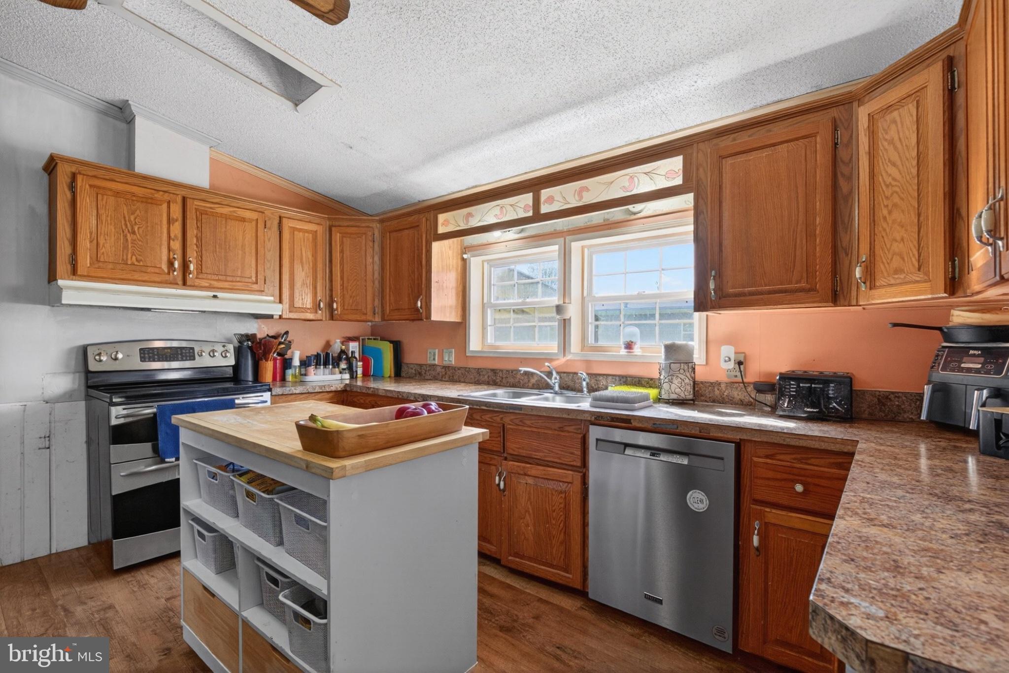NORTHCRES ACRES MHP - Residential