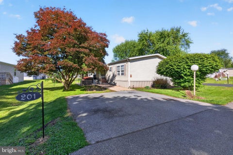Mobile Home For Sale - 201 Northcrest Acrs<br/> LEBANON, PA 17046