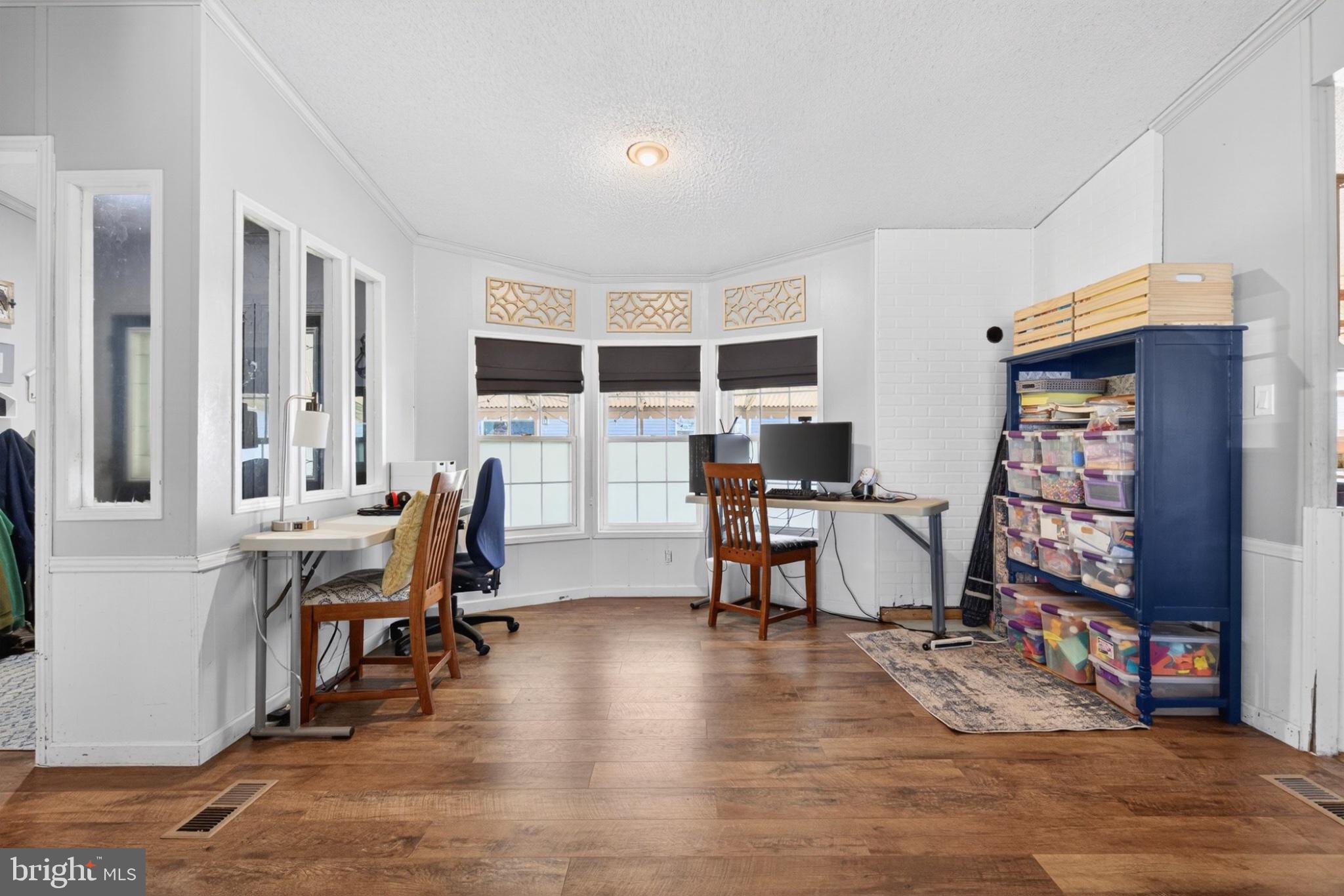 NORTHCRES ACRES MHP - Residential