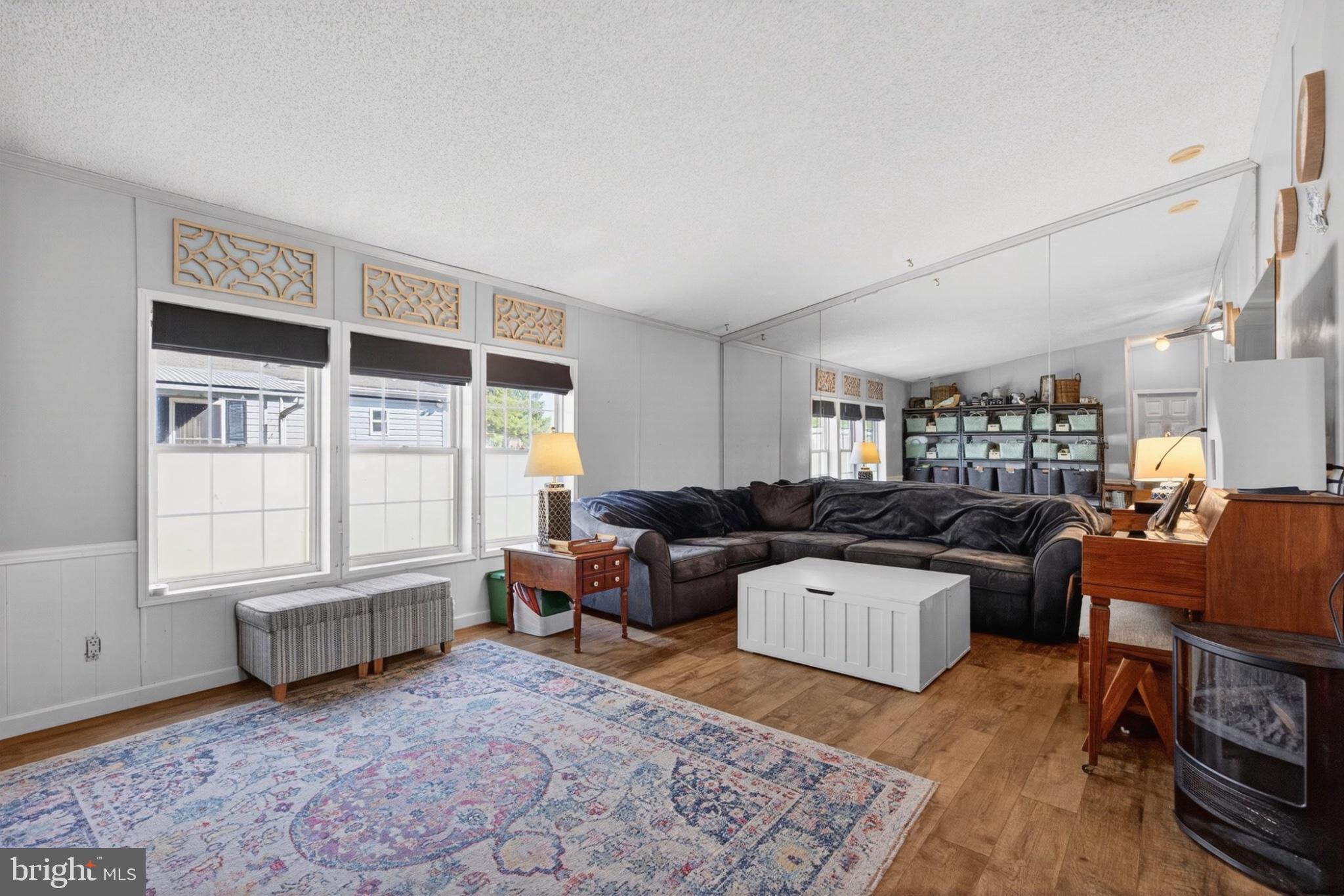 NORTHCRES ACRES MHP - Residential