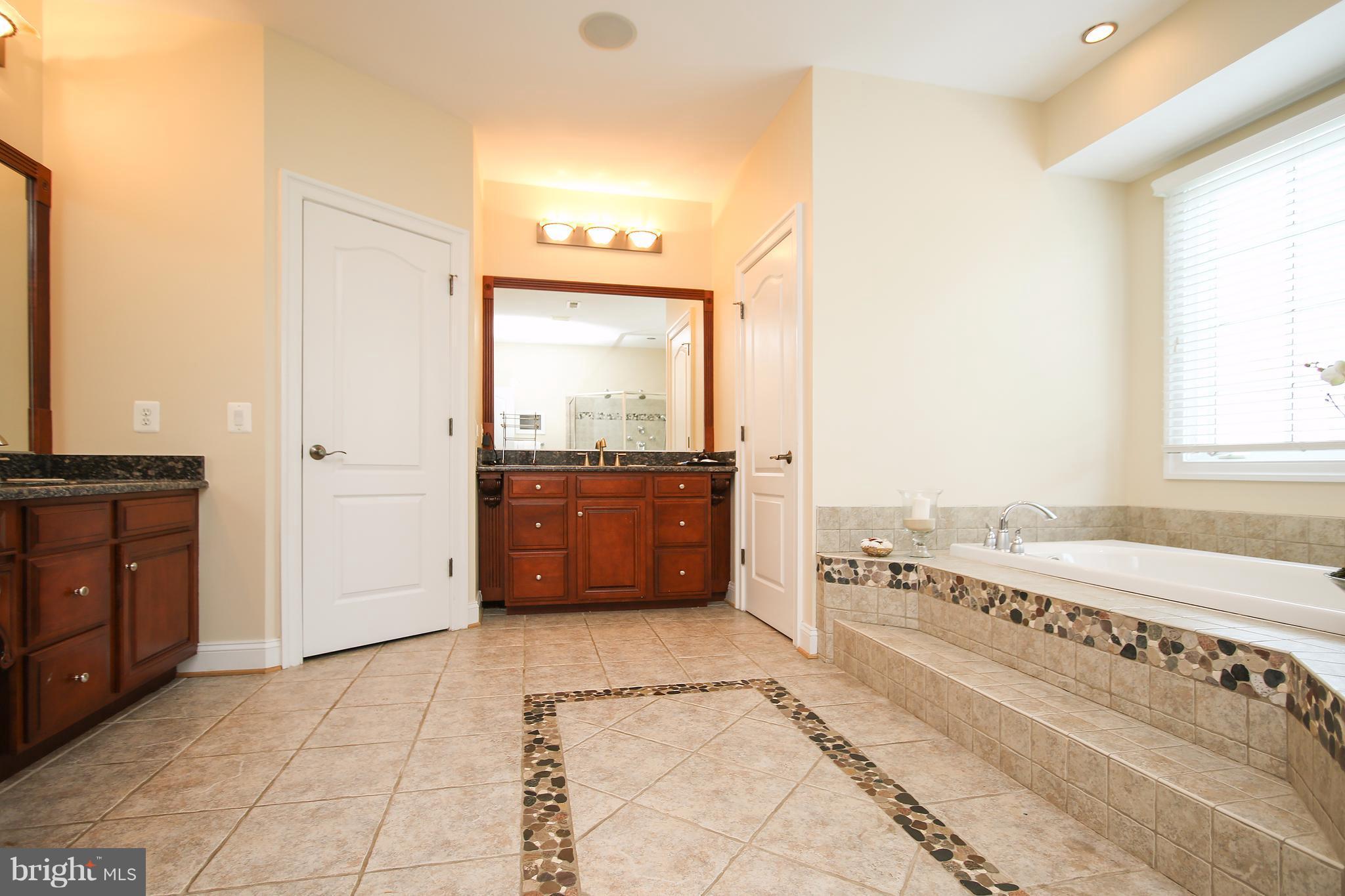 OAKS AT NORTH BETHESDA - Residential