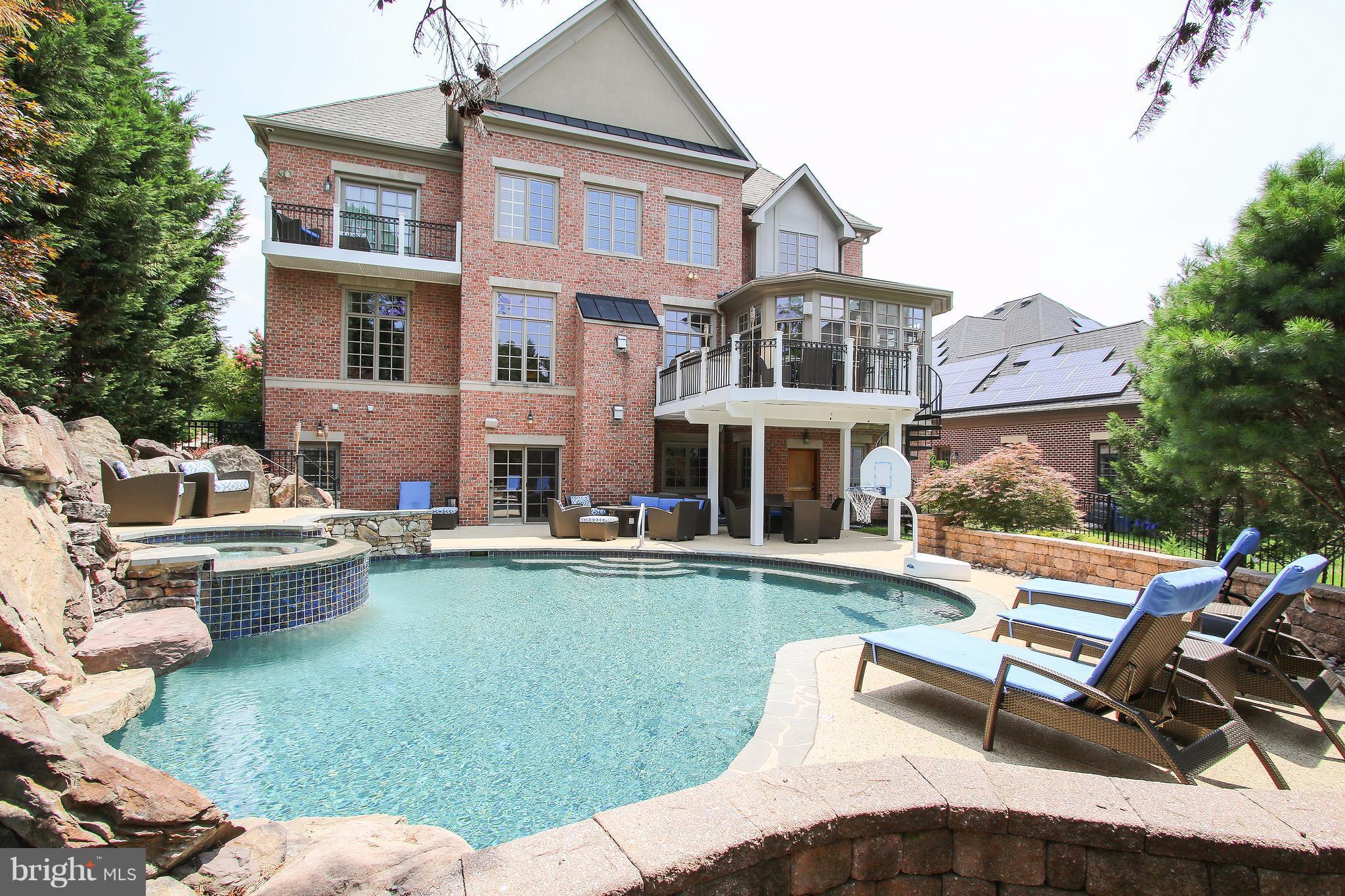 OAKS AT NORTH BETHESDA - Residential