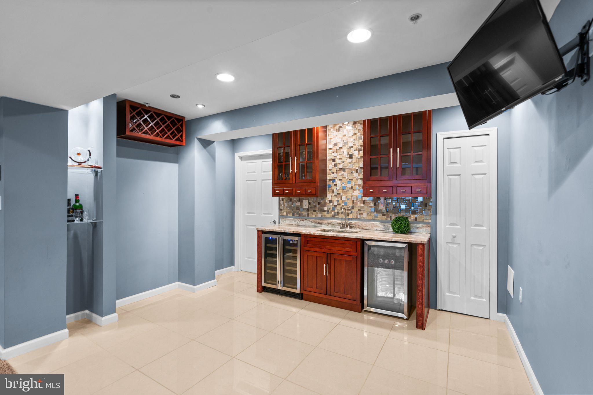 FIELDS AT ROCK GLENN - Residential