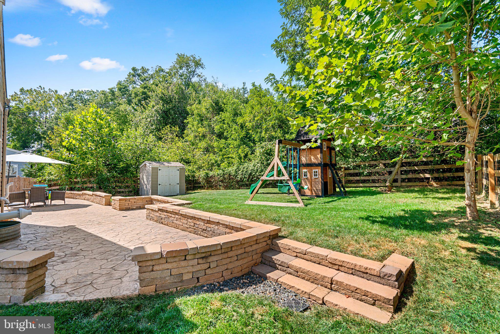 FIELDS AT ROCK GLENN - Residential