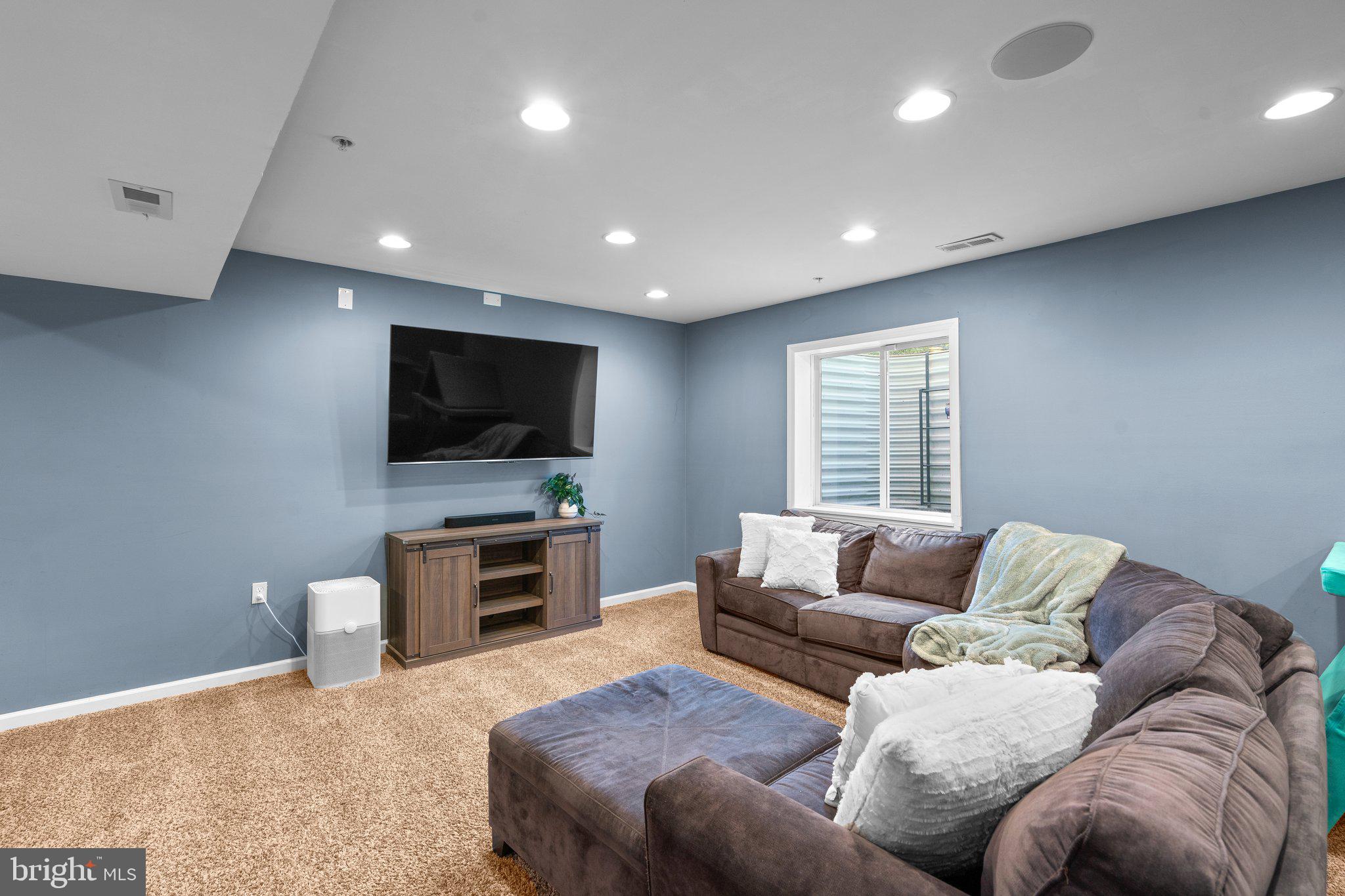 FIELDS AT ROCK GLENN - Residential