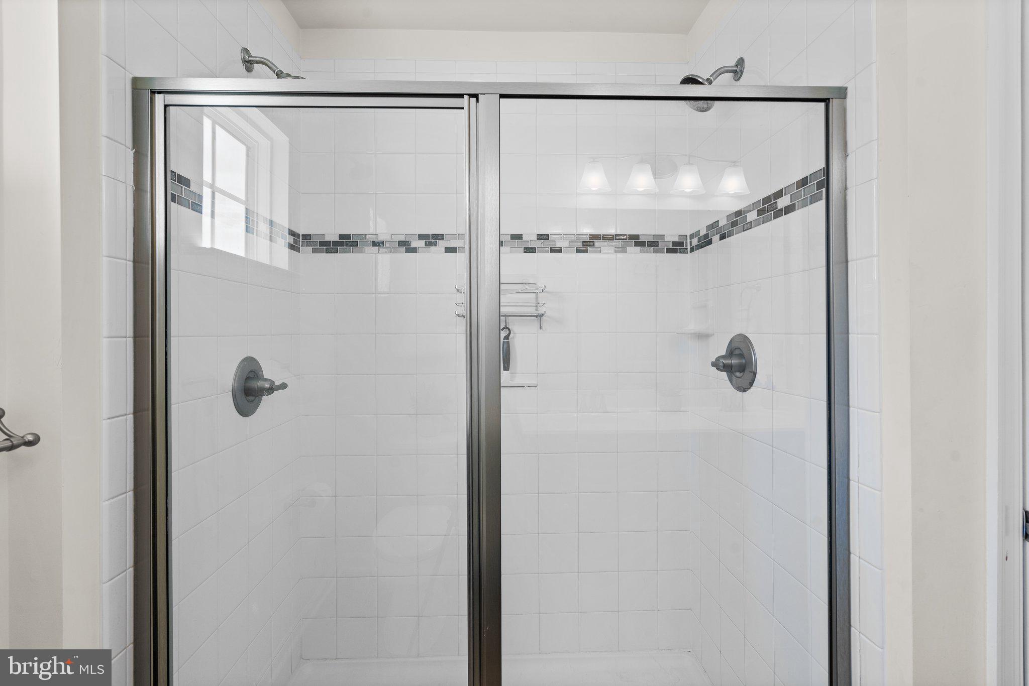 FIELDS AT ROCK GLENN - Residential