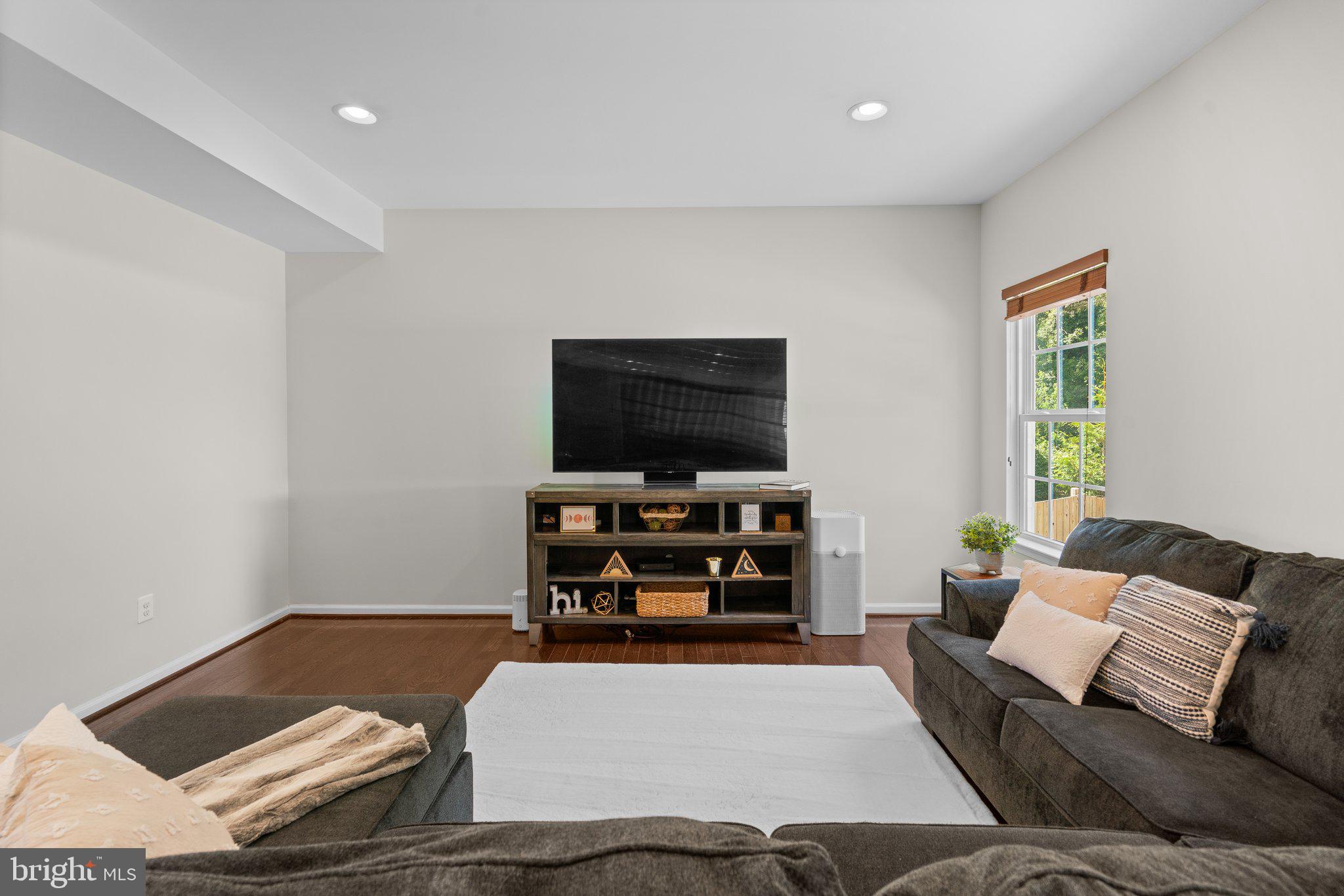 FIELDS AT ROCK GLENN - Residential