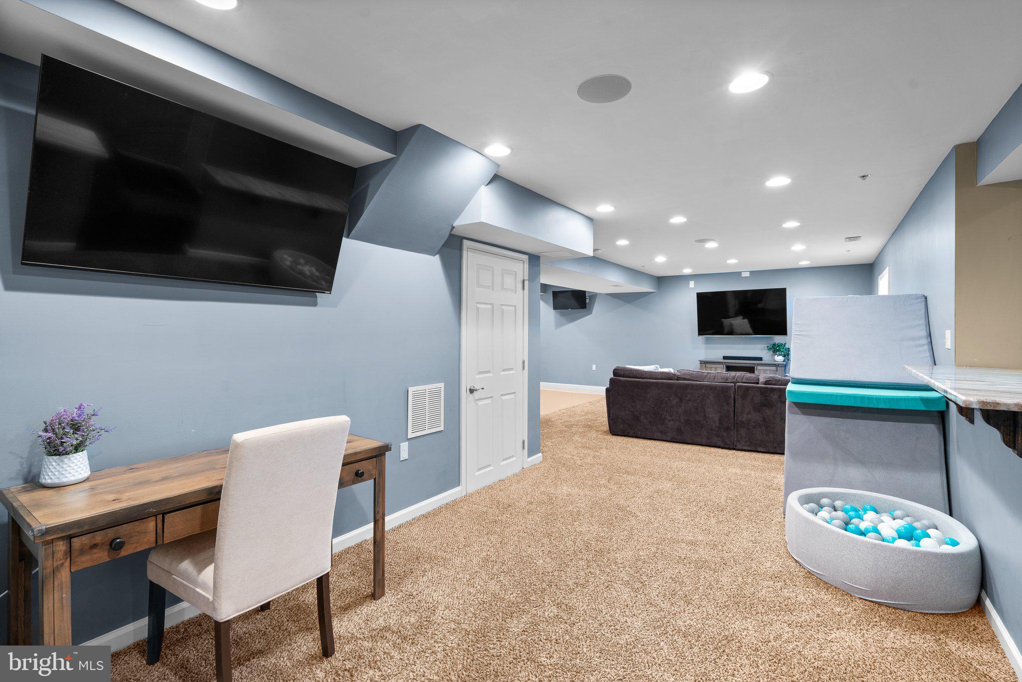 FIELDS AT ROCK GLENN - Residential