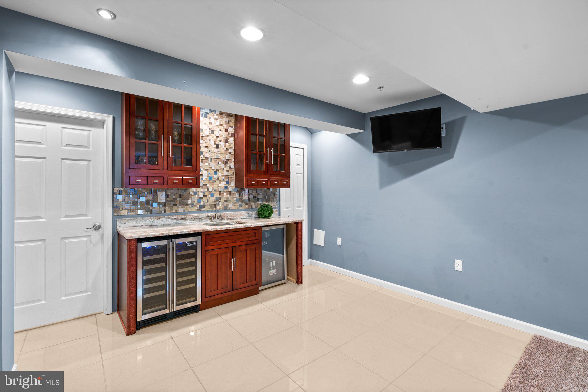 FIELDS AT ROCK GLENN - Residential