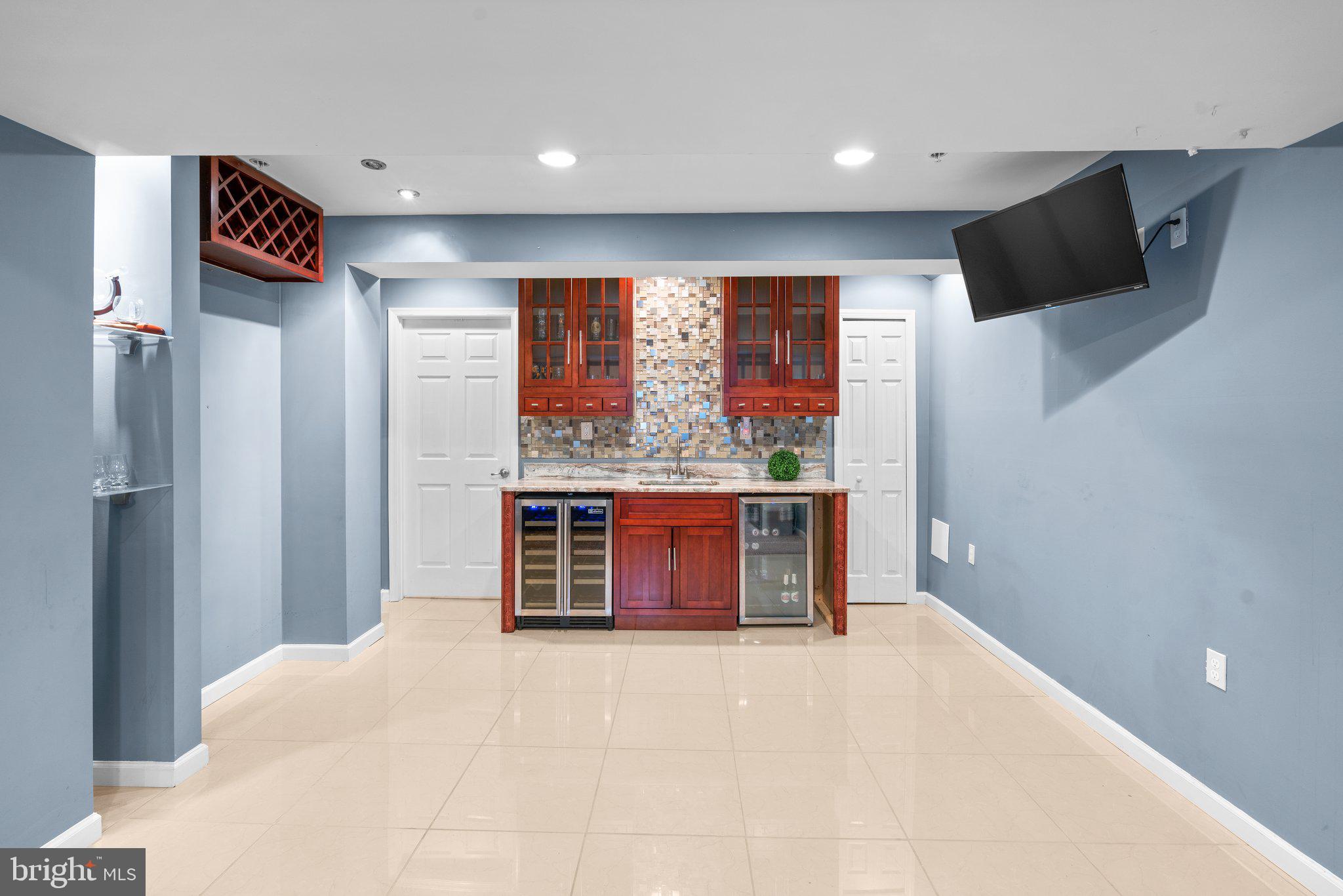 FIELDS AT ROCK GLENN - Residential