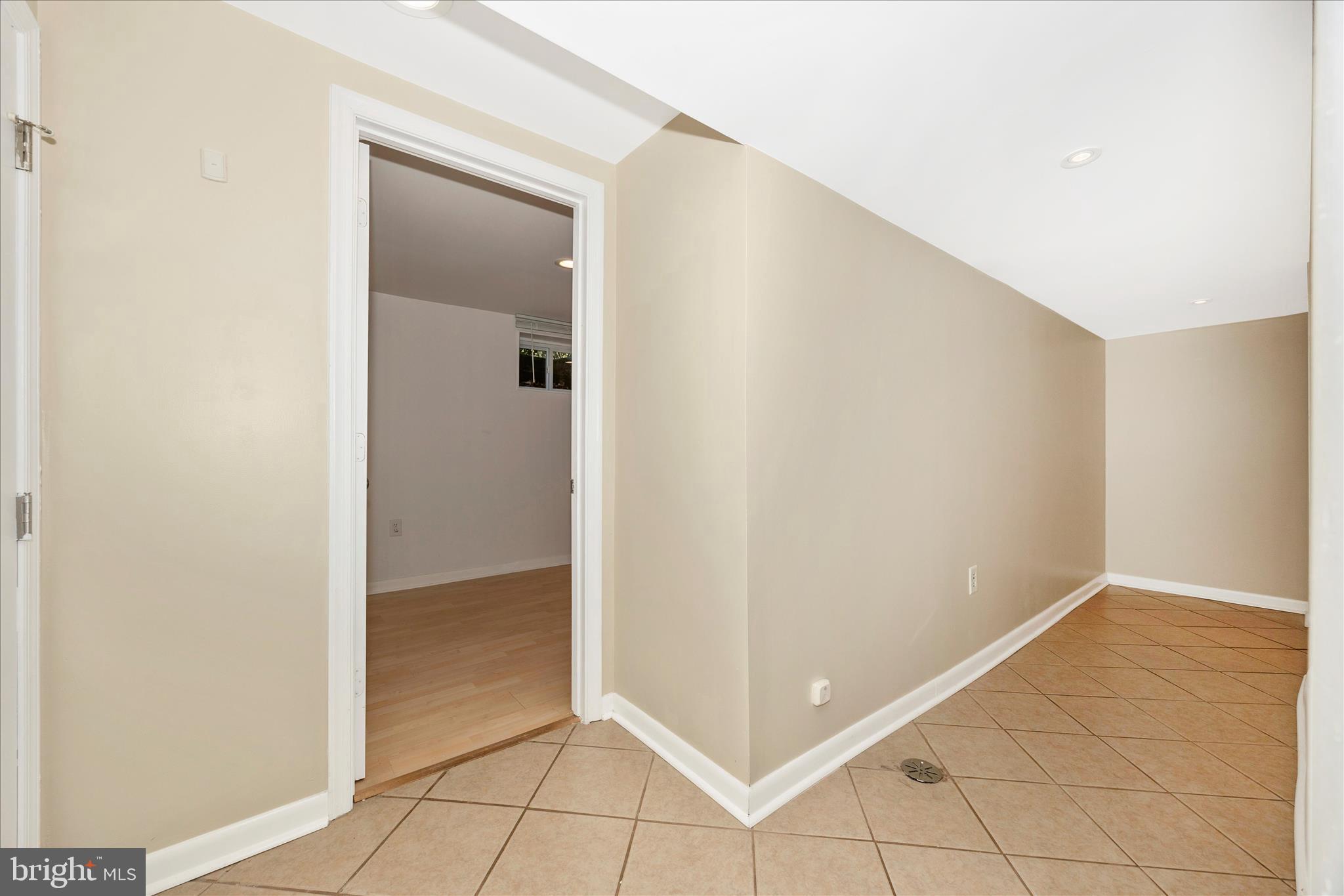 MAPLE LAWN - Residential