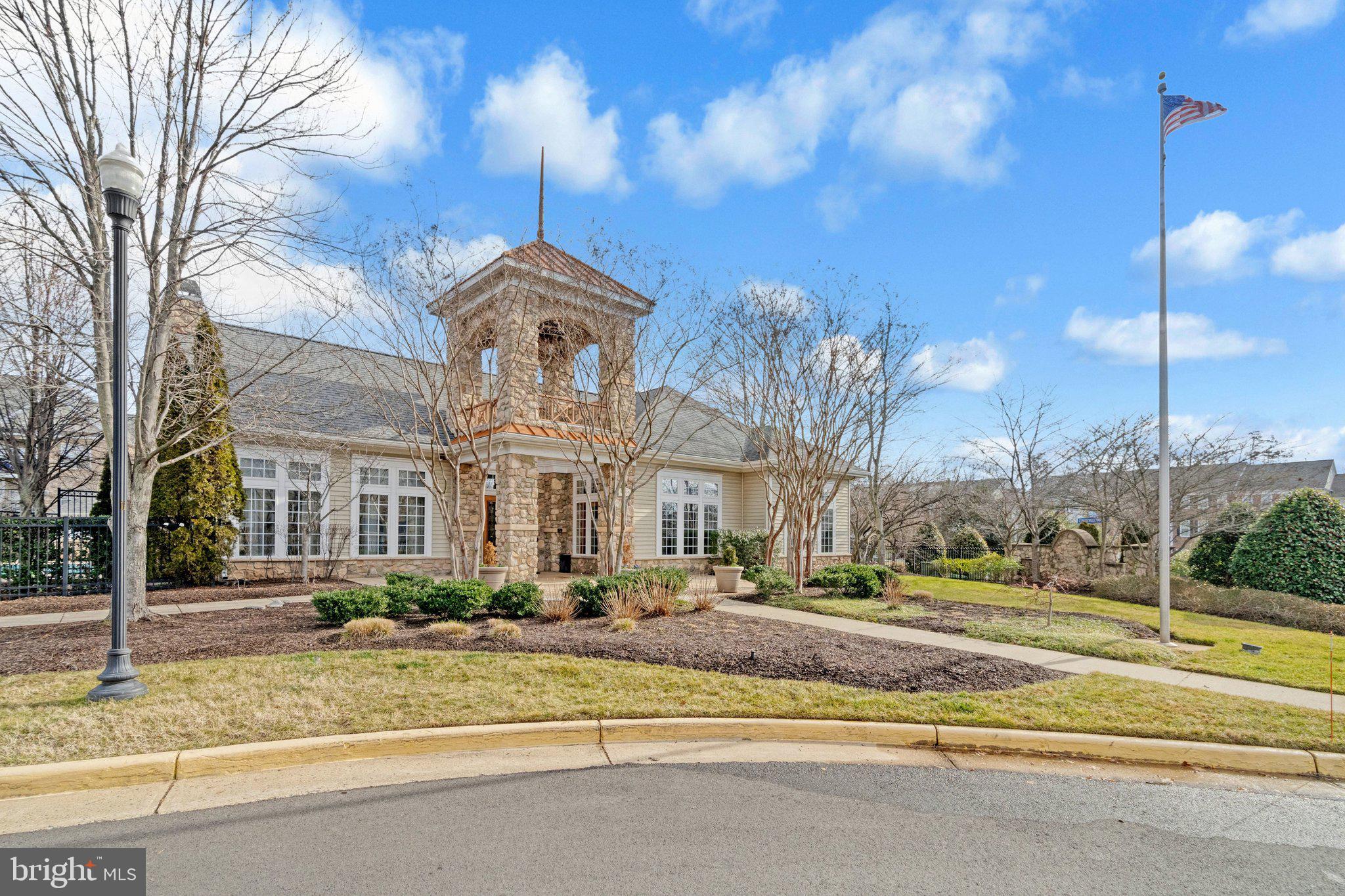 SOUTHGATE - Residential