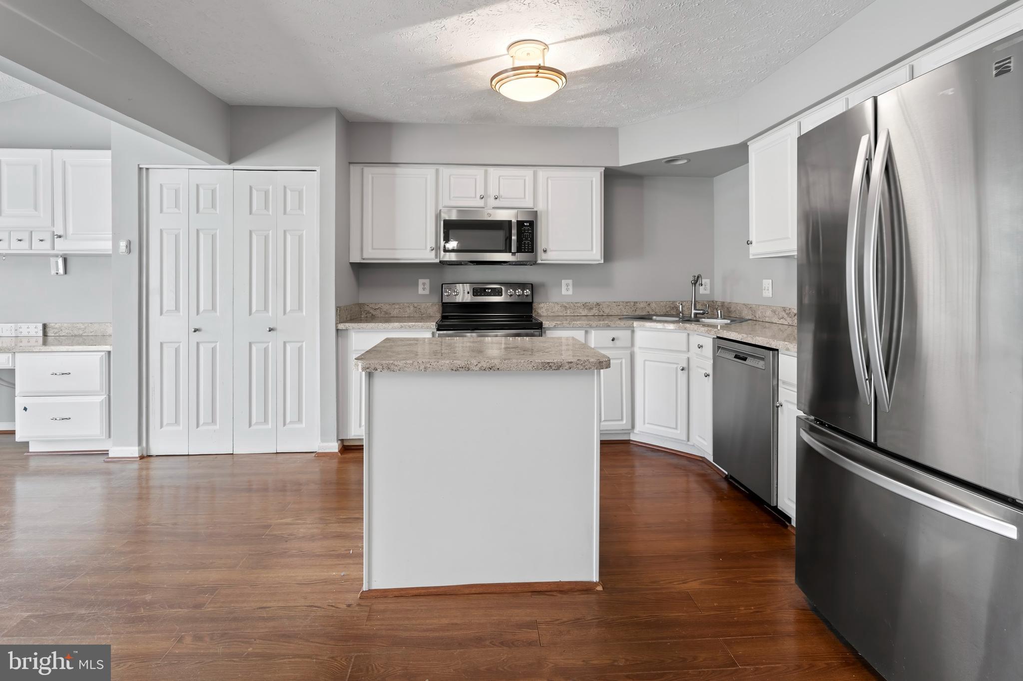 WOODS AT BAYVIEW - Residential