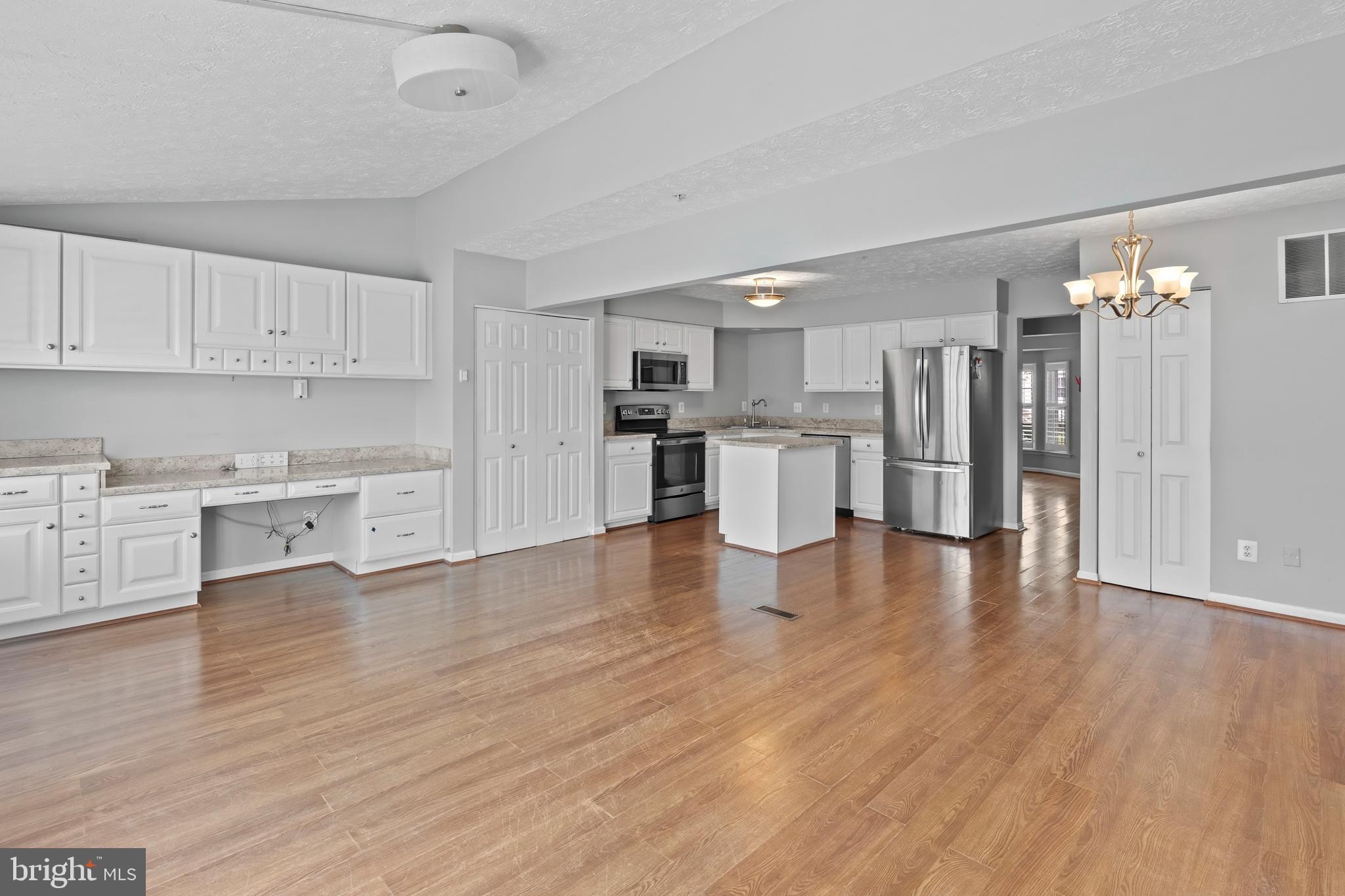 WOODS AT BAYVIEW - Residential