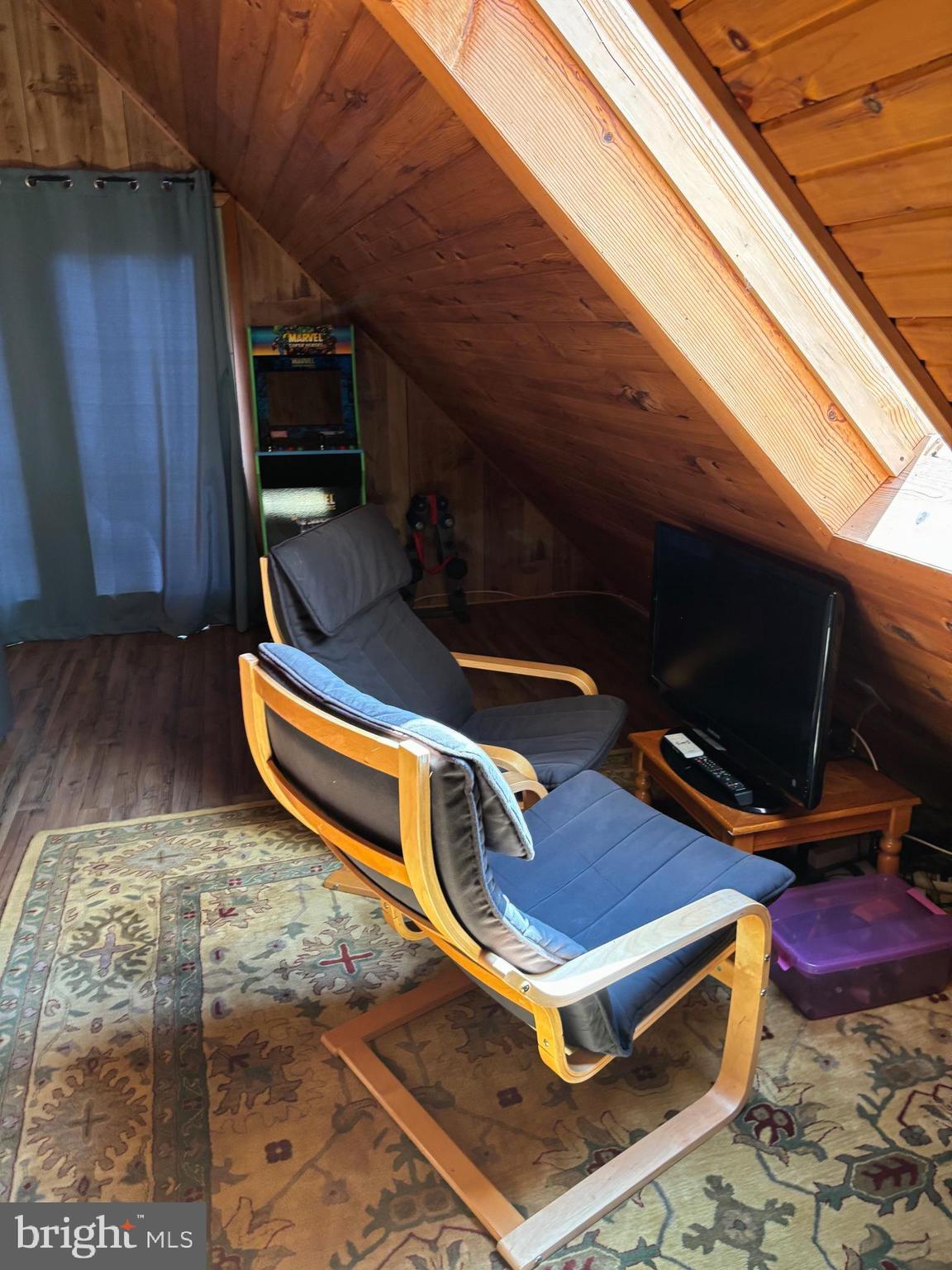 OLD FIELDS OWNERS ASSOCIATION - Residential