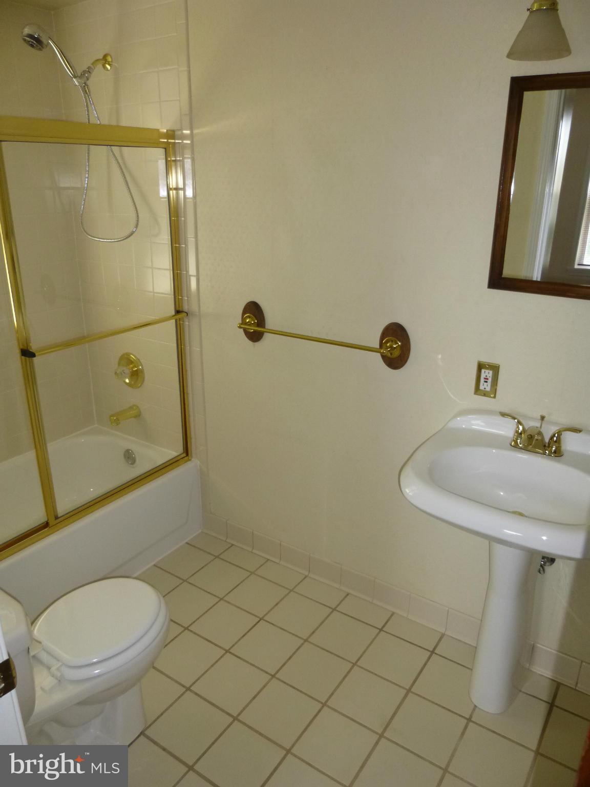 OVERLEA - Residential Lease