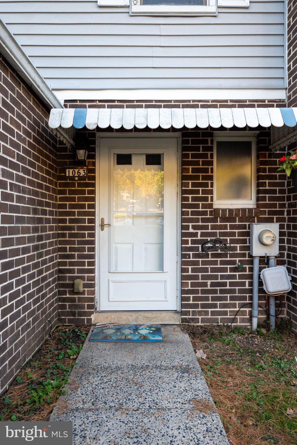 1063 DEER RUN