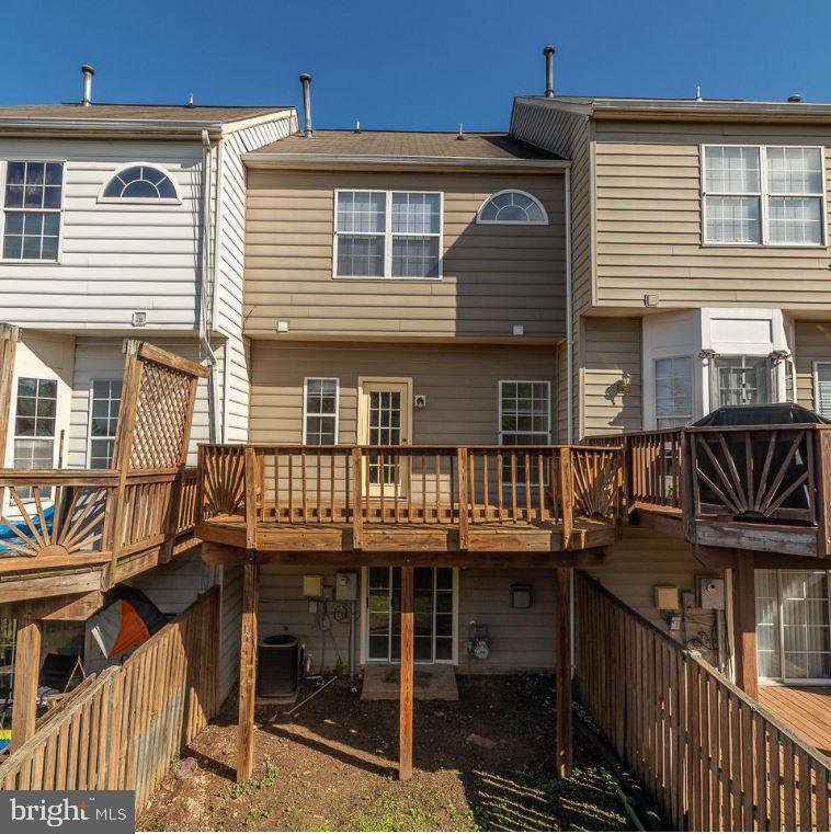 RIVER OAKS - Residential