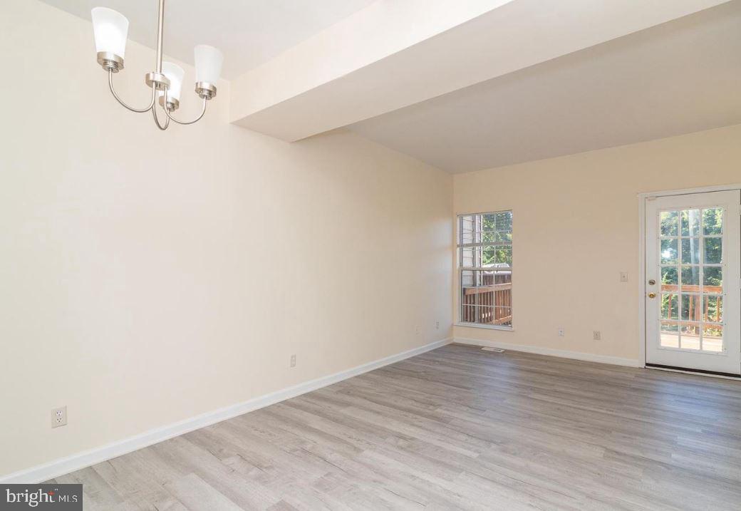 RIVER OAKS - Residential