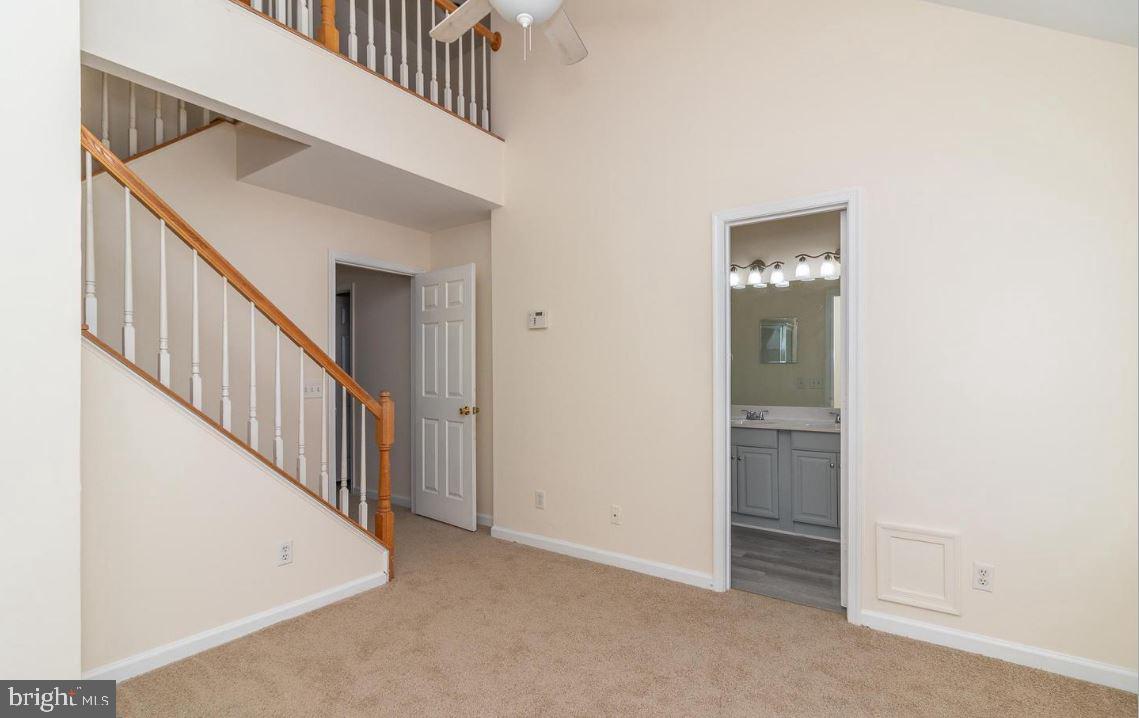 RIVER OAKS - Residential