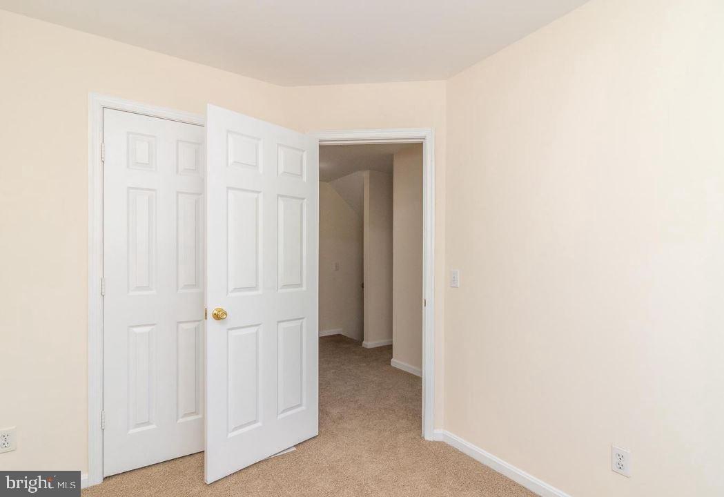 RIVER OAKS - Residential