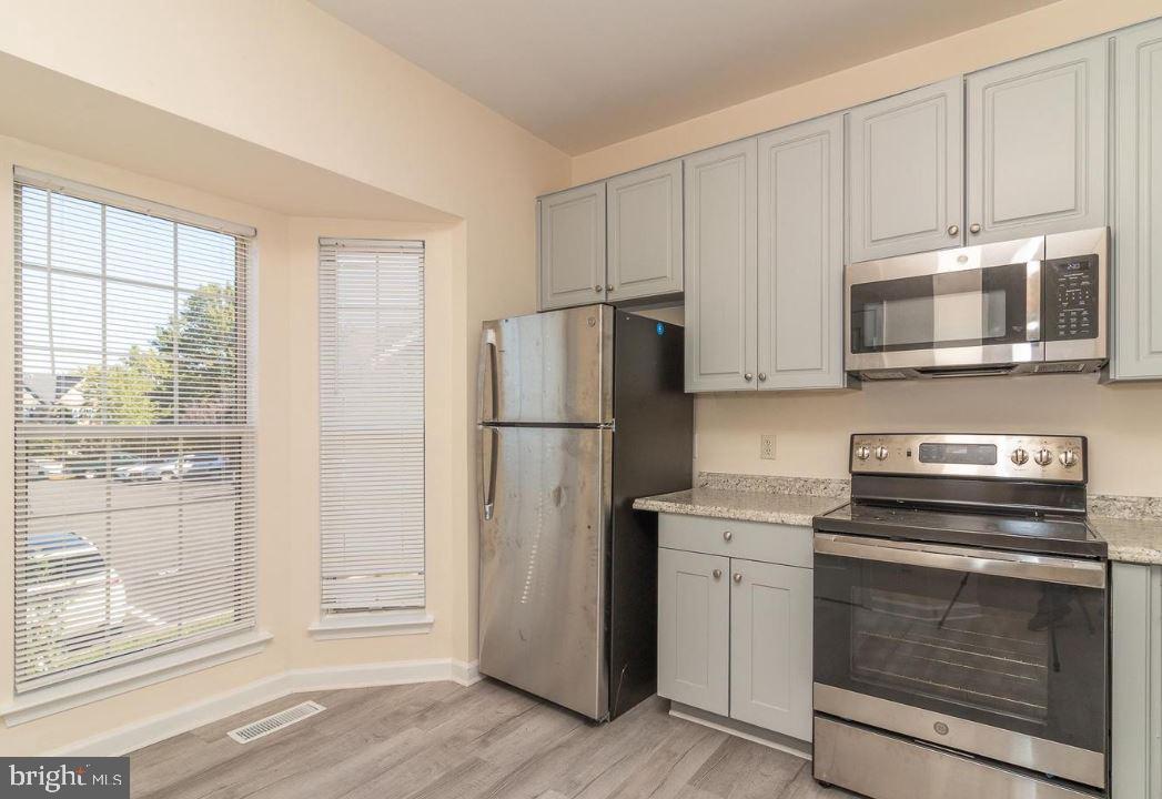 RIVER OAKS - Residential