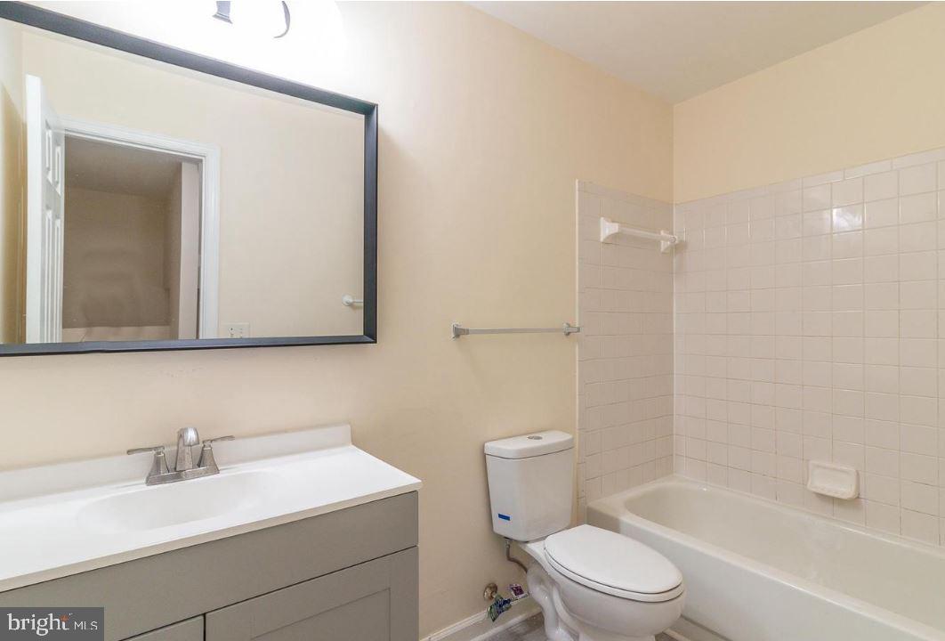 RIVER OAKS - Residential