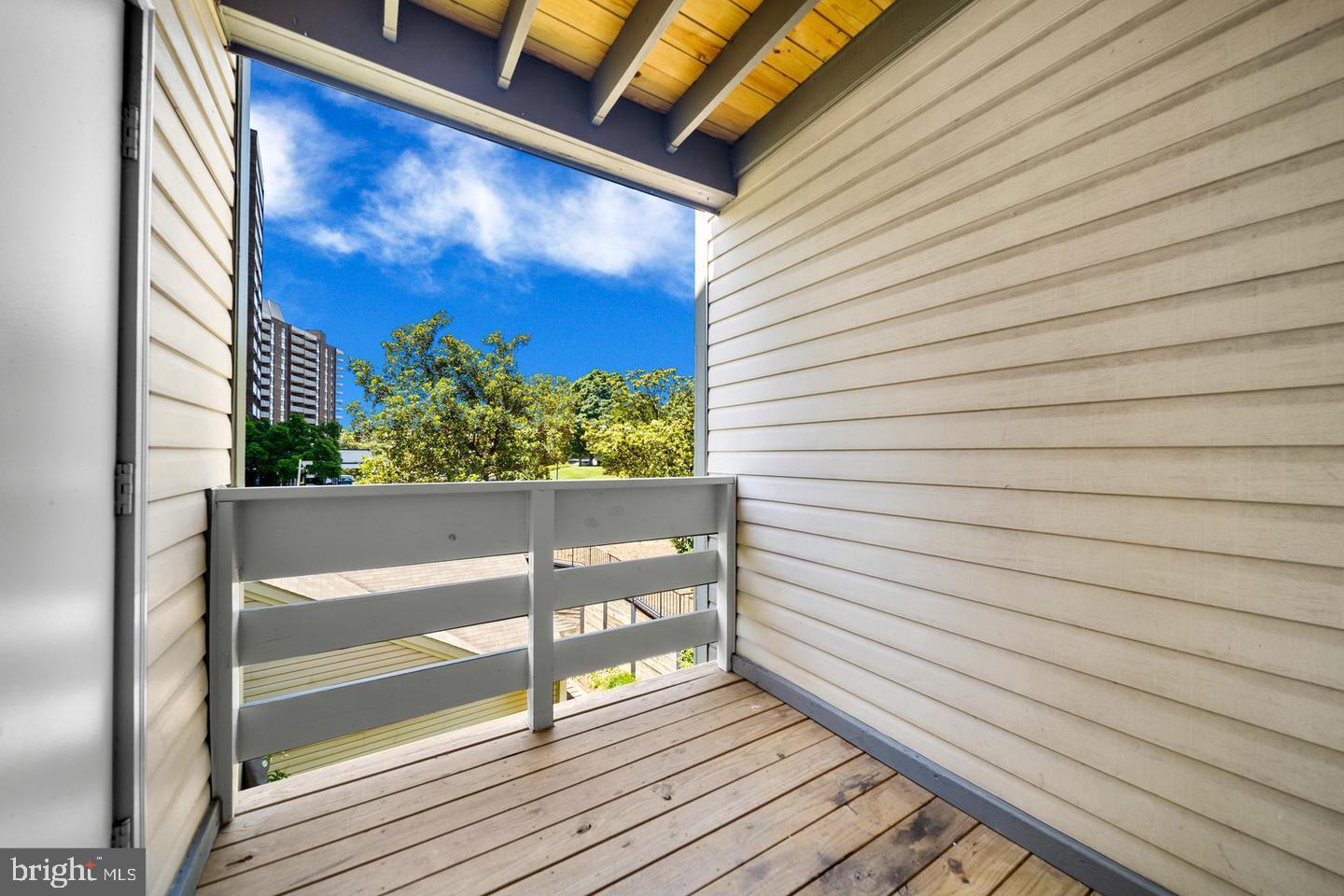 244 S REYNOLDS STREET 302