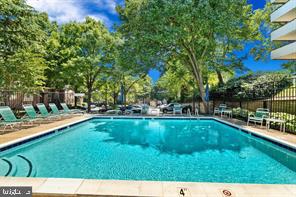 244 S REYNOLDS STREET 302
