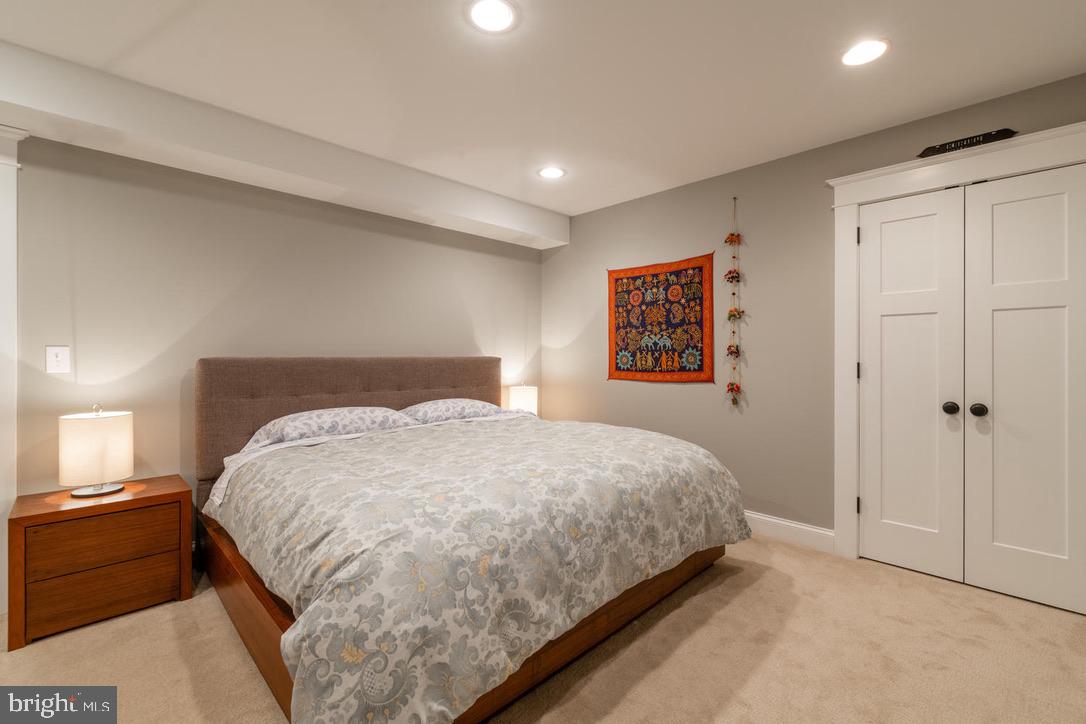 ROSEMONT - Residential