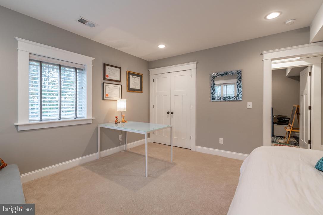 ROSEMONT - Residential