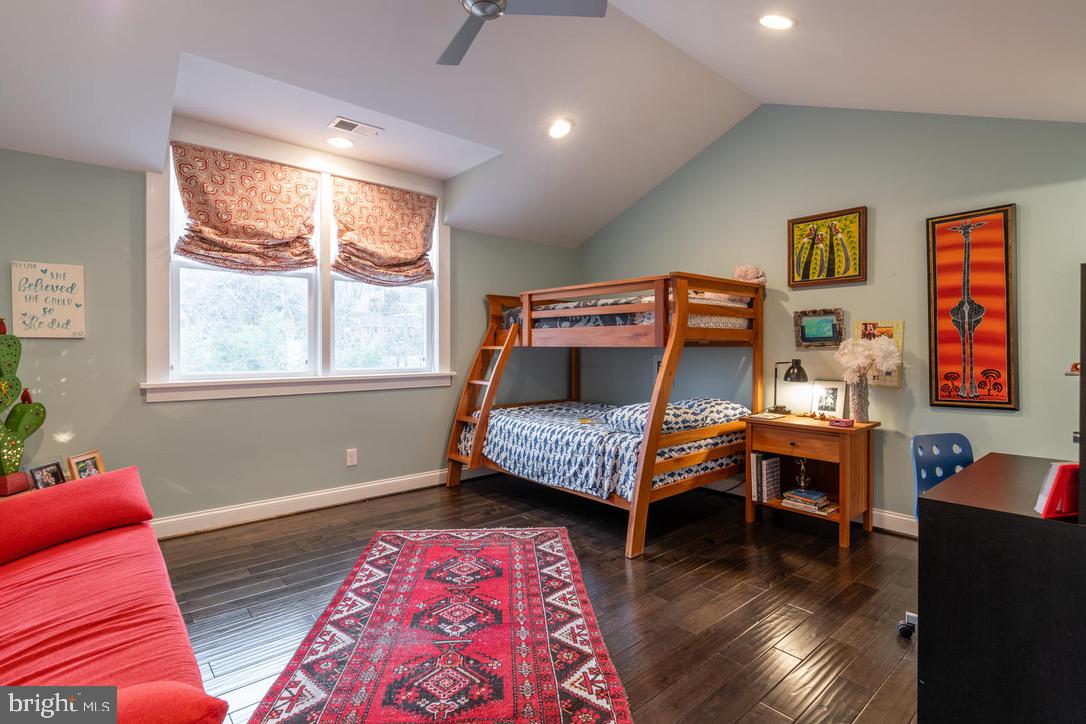 ROSEMONT - Residential